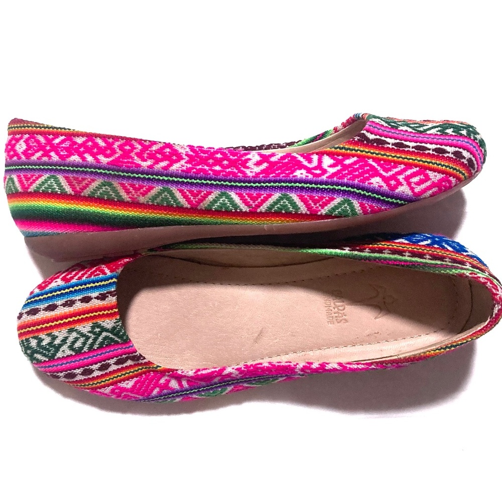 EUC Rare Vintage Calpas Handmade Festive Flats